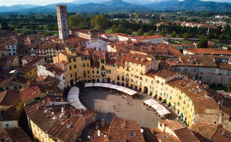 incontro gay lucca|Gay guide to Provincia di Lucca